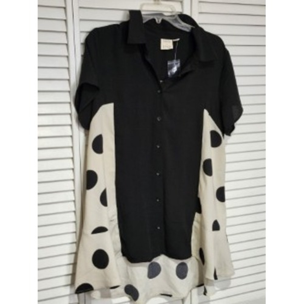 Truth + Style Black Polka Dot Print Short Sleeve Button Down Shirt - Small